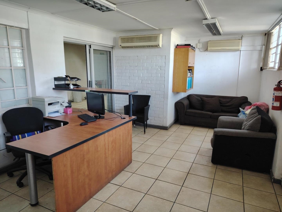 To Let commercial Property for Rent in Triangle Farm Western Cape